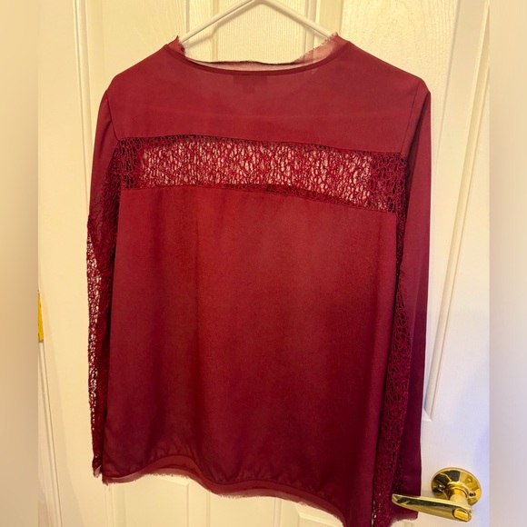 Tahari Lace Cut Out Top - Picture 4 of 4